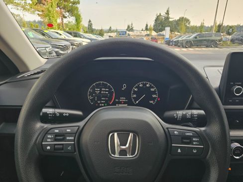 Certified 2025 Honda CR-V LX image 27