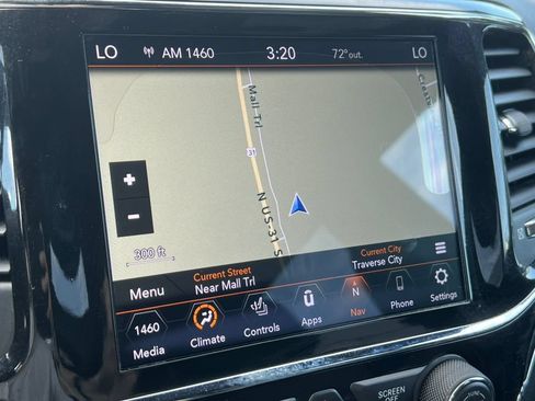 Used 2020 Jeep Grand Cherokee Limited AWD/4WD image 24