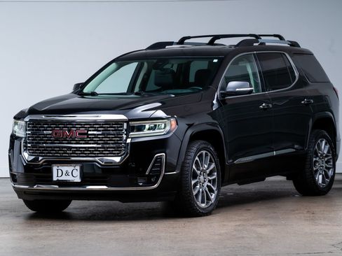 Used 2021 GMC Acadia Denali w/ Denali Ultimate Package AWD/4WD image 3