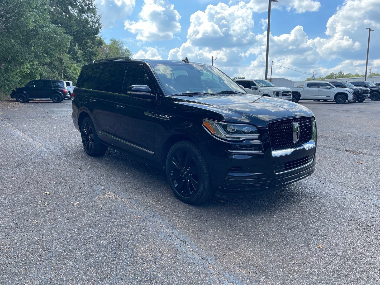 Used 2024 Lincoln Navigator Reserve AWD/4WD image 9