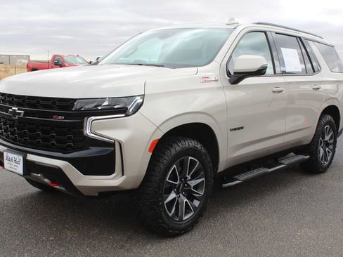 Used 2024 Chevrolet Tahoe Z71 w/ Luxury Package AWD/4WD image 10