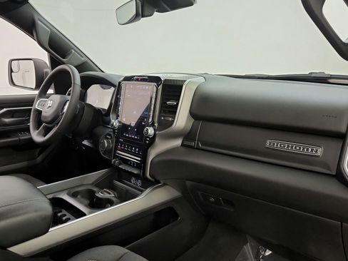 Used 2025 RAM 1500 Big Horn AWD/4WD image 31