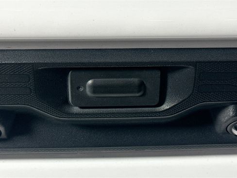 Used 2023 Chevrolet Silverado 1500 LT AWD/4WD image 27