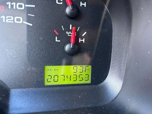 Used 2004 Ford F150 XL RWD image 26