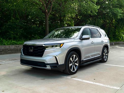 Certified 2024 Honda Pilot Elite image 5