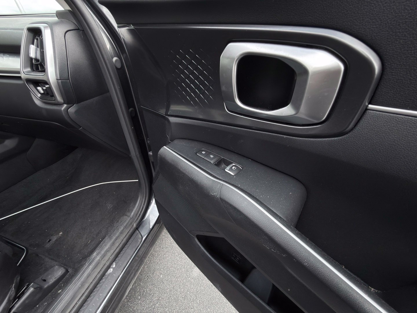 Used 2022 Kia Sorento S FWD image 50