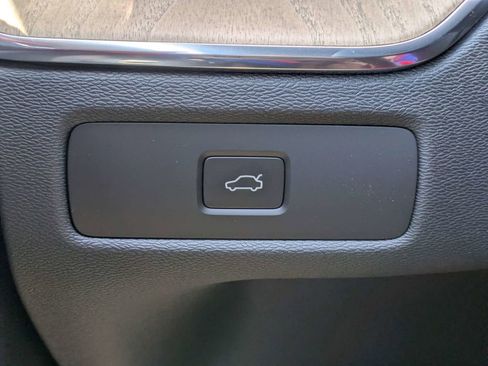 New 2026 Volvo XC60 B5 Plus w/ Protection Package Premier image 32