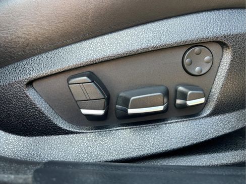 Used 2013 BMW 550i Sedan image 25