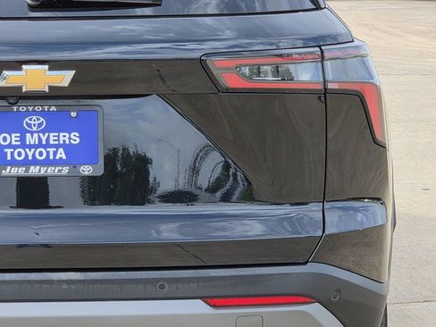 Used 2025 Chevrolet Equinox LT FWD image 9