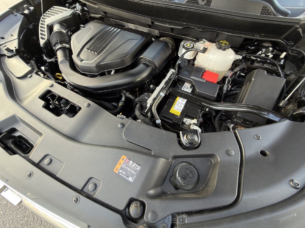 Used 2025 Chevrolet Traverse LT FWD image 31