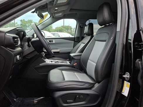 Certified 2023 Ford Explorer XLT w/ Equipment Group 202A AWD/4WD image 14