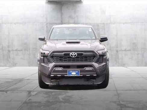 Used 2024 Toyota Tacoma TRD Sport image 4