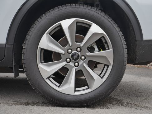Certified 2025 Ford Escape Platinum AWD/4WD image 15