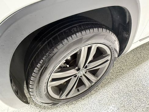 Used 2021 Volkswagen Atlas SEL R-Line image 28