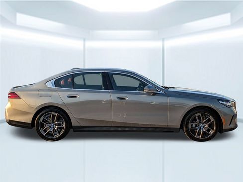 New 2026 BMW 530i w/ Premium Package RWD image 6