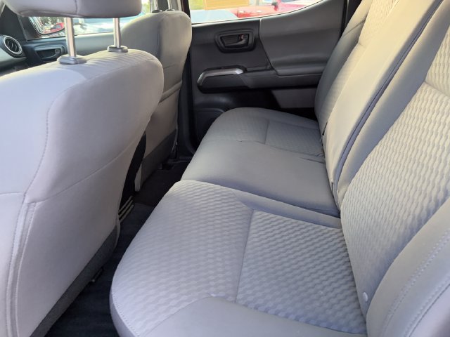 Used 2022 Toyota Tacoma SR5 RWD image 27