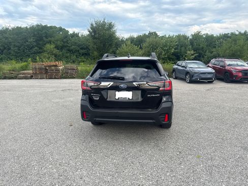 Used 2022 Subaru Outback Premium AWD/4WD image 8