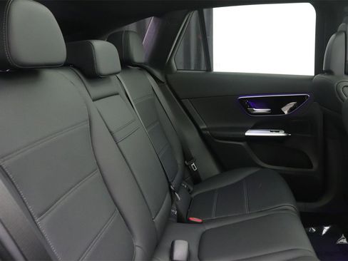 New 2026 Mercedes-Benz GLC 300 GLC 300 image 10