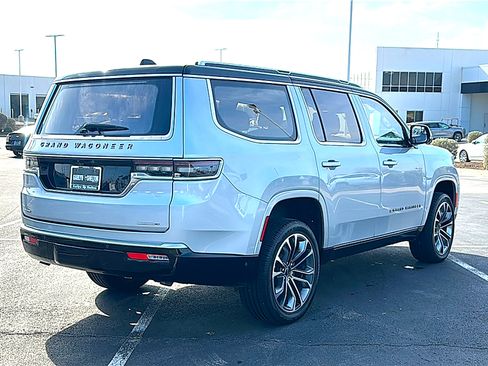 Used 2022 Jeep Grand Wagoneer Series III w/ Rear Seat Video Group 1 image 8