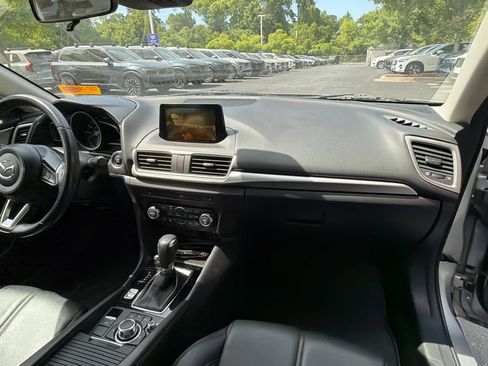 Used 2017 MAZDA MAZDA3 Touring image 19