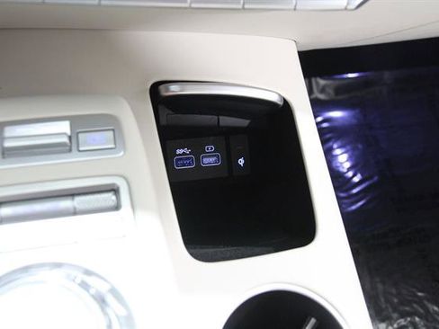 Certified 2024 Genesis GV70 2.5T w/ Advanced Package image 17