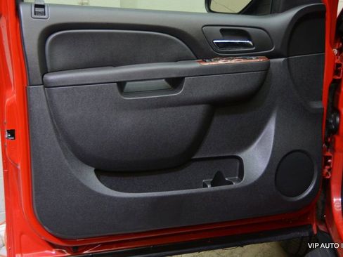 Used 2011 Chevrolet Avalanche LS RWD image 7
