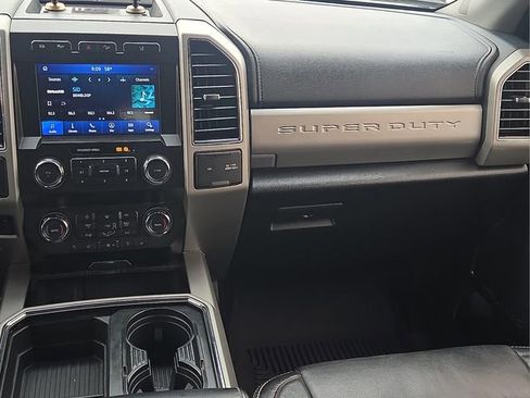 Used 2020 Ford F250 Lariat w/ Lariat Ultimate Package image 19