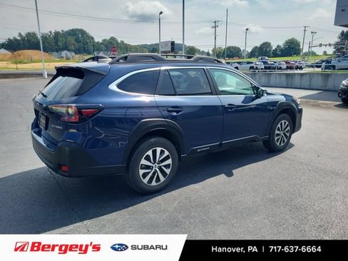 Used 2024 Subaru Outback Premium AWD/4WD image 4