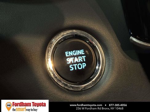 Used 2022 Toyota Highlander XLE image 25