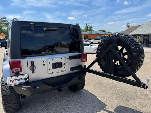Used 2014 Jeep Wrangler Unlimited Sahara w/ Max Tow Package AWD/4WD image 46