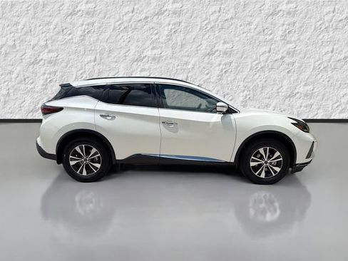 Used 2023 Nissan Murano SV FWD image 2