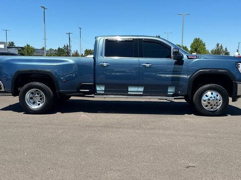 Used 2024 GMC Sierra 3500 SLT w/ SLT Premium Package AWD/4WD image 3