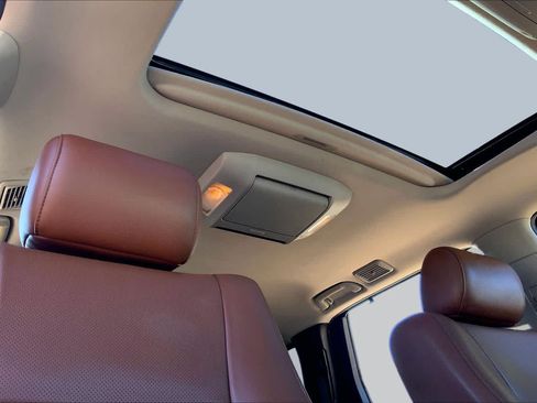 Used 2017 Toyota Sequoia Platinum RWD image 14