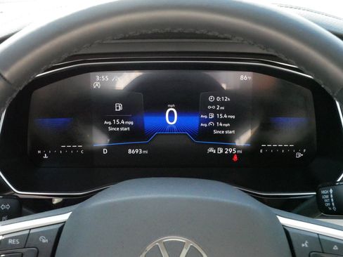 Used 2023 Volkswagen Jetta SE FWD image 21