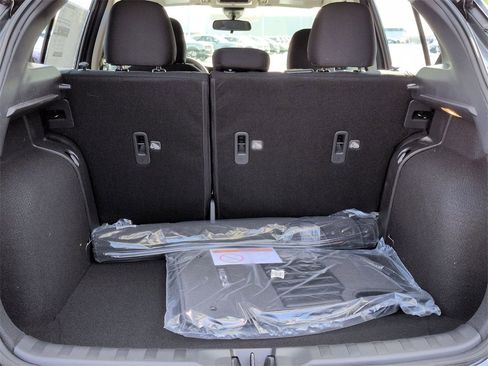 New 2025 Nissan Kicks Play S image 17