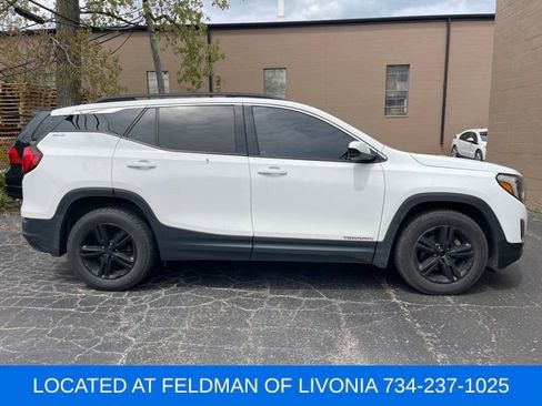 Used 2019 GMC Terrain SLE w/ Driver Convenience Package FWD image 3