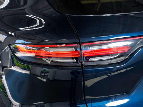 Used 2021 Porsche Cayenne image 22