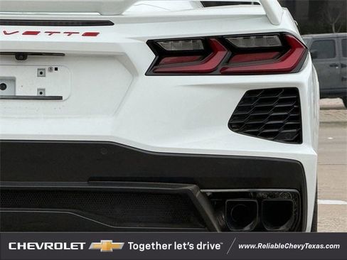 Used 2023 Chevrolet Corvette Stingray Premium Conv w/ Z51 Performance Package image 8