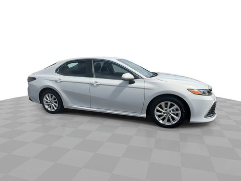 Used 2023 Toyota Camry LE FWD image 9