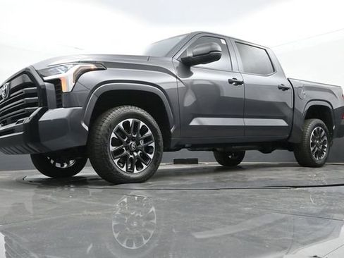 Used 2025 Toyota Tundra SR w/ SR Tow Package AWD/4WD image 27
