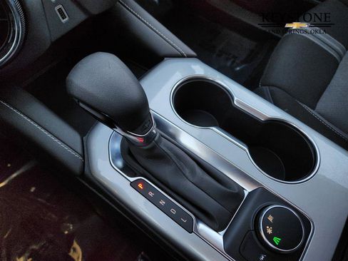 Used 2025 Chevrolet Blazer LT image 21