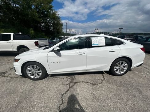 Used 2023 Chevrolet Malibu LT FWD image 2