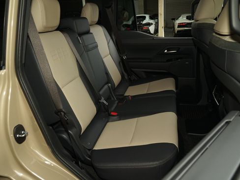 Used 2026 Lexus GX 550 image 19