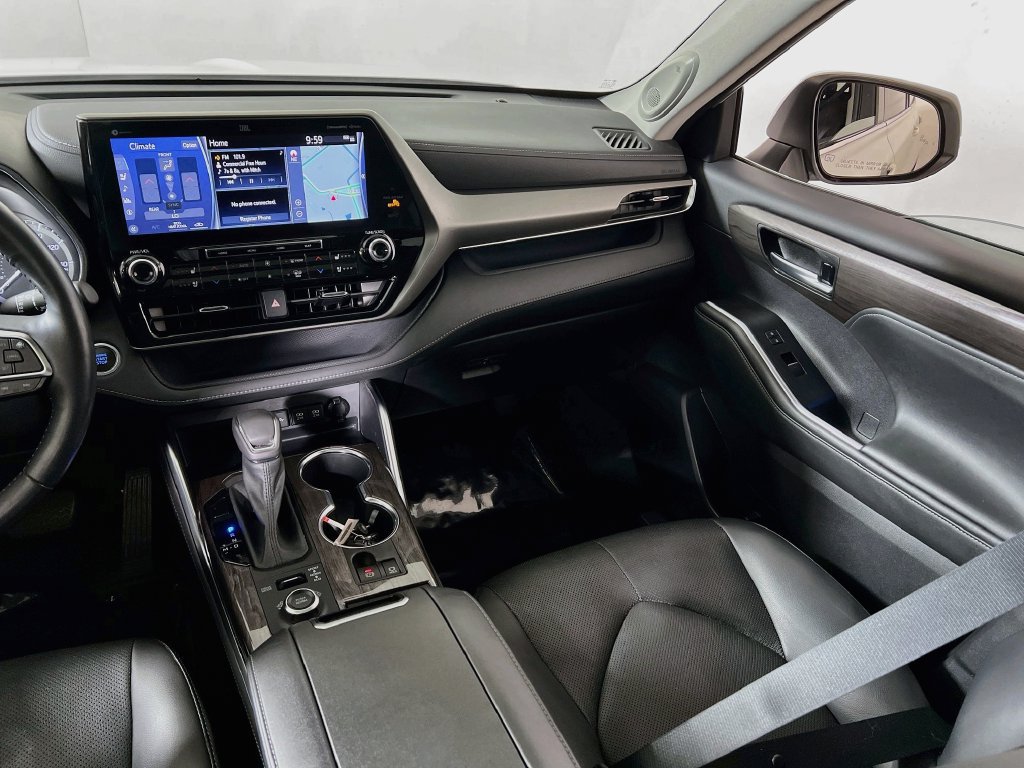 Certified 2021 Toyota Highlander Limited AWD/4WD image 21
