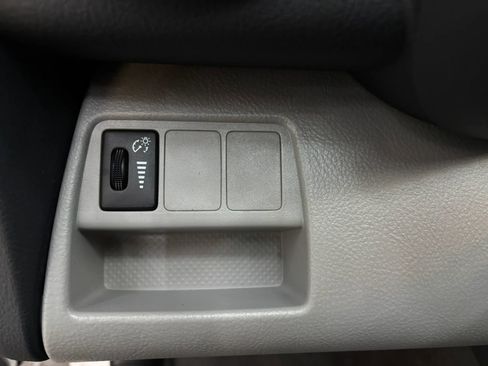 Used 2012 Toyota RAV4 4WD w/ Value Pkg image 18