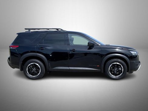Used 2023 Nissan Pathfinder Rock Creek AWD/4WD image 4