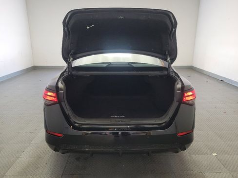 Used 2021 Nissan Sentra SV image 29