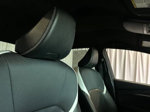 Used 2025 Toyota Camry SE FWD image 19