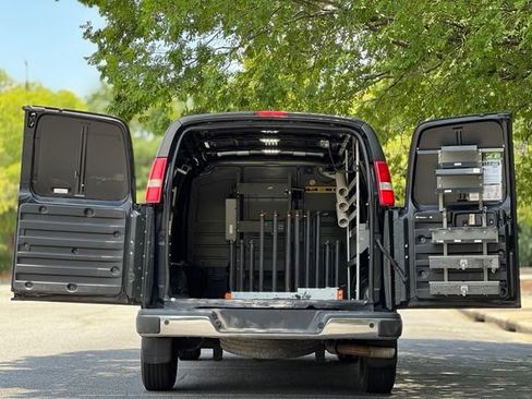Used 2019 Chevrolet Express 2500 w/ Driver Convenience Package RWD image 16