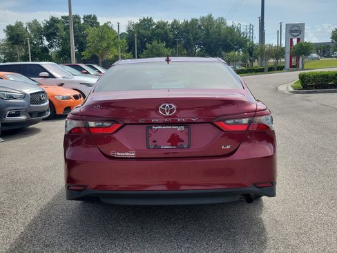 Used 2022 Toyota Camry LE FWD image 6